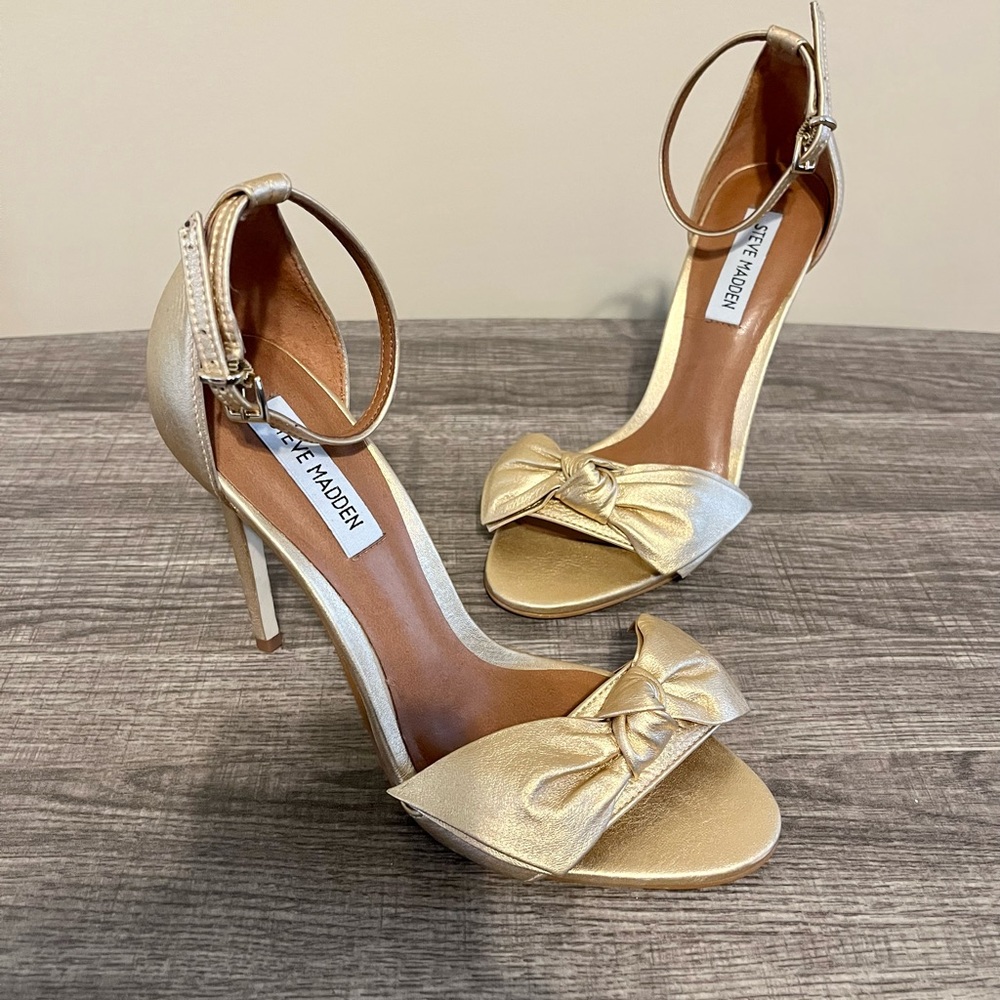 Cute Gold Heels!